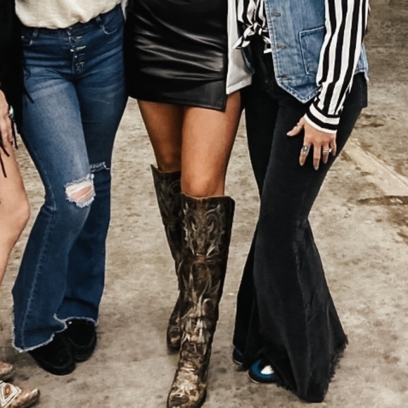 We The Free Float On Flare - Picture 7 of 9